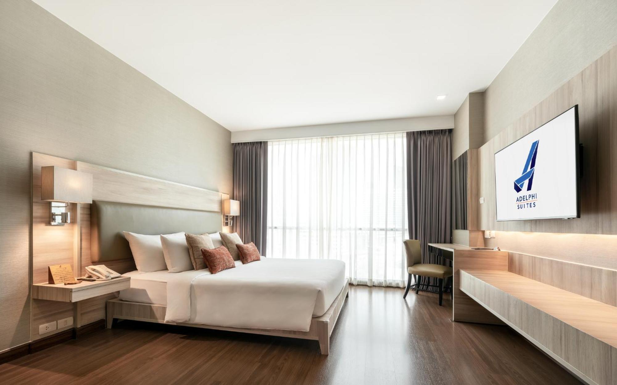Studio King Room