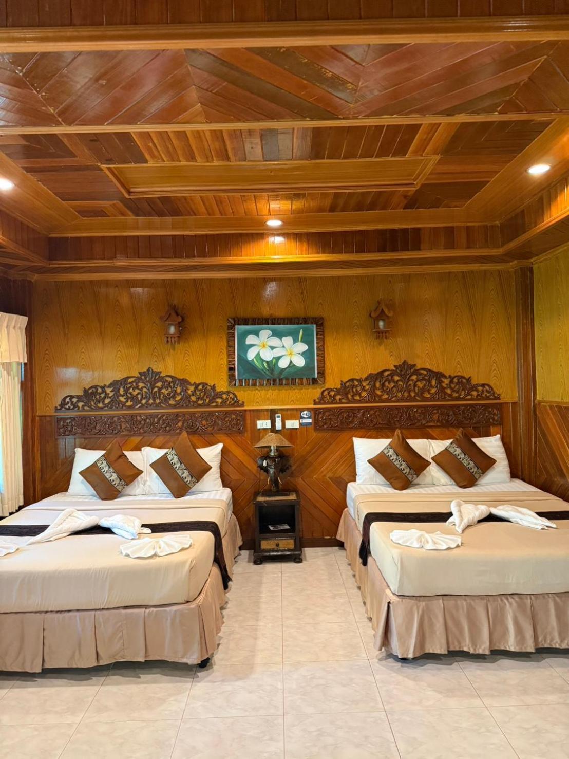 Deluxe Queen Bungalow