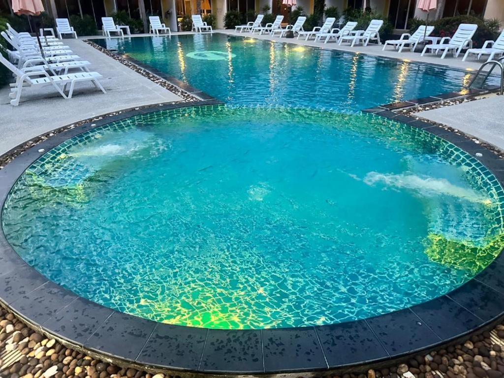 Twin Room Pool View