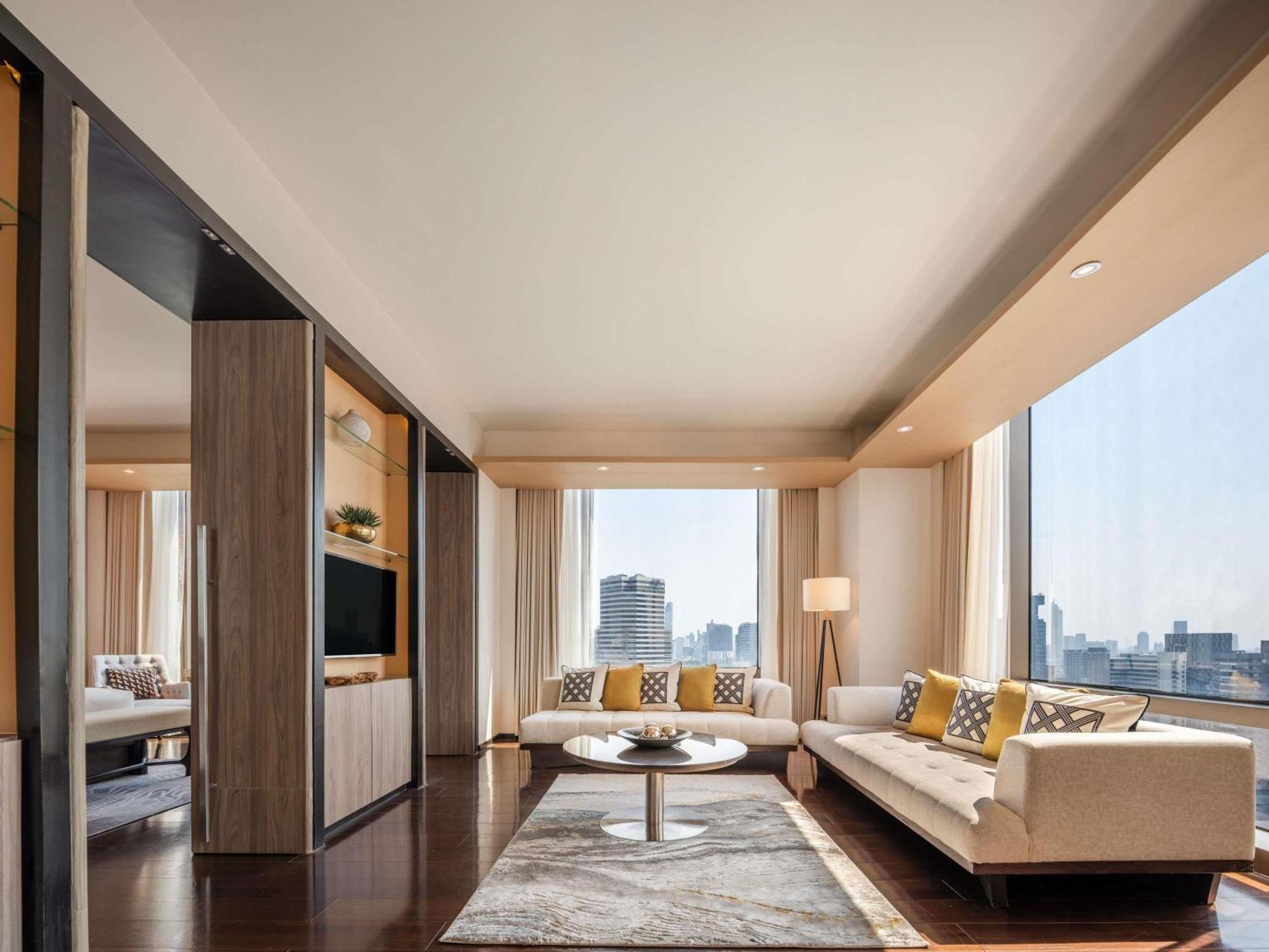 Executive King Suite
