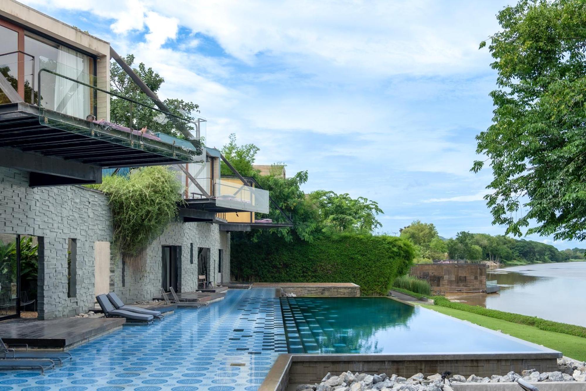 Pool Xide Cabin Suite