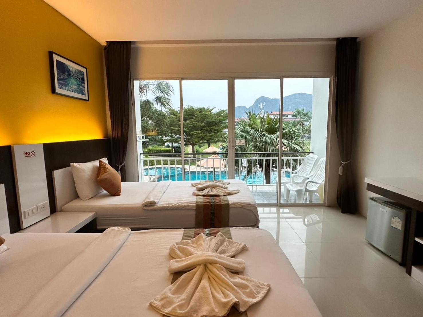 Twin Room Pool View