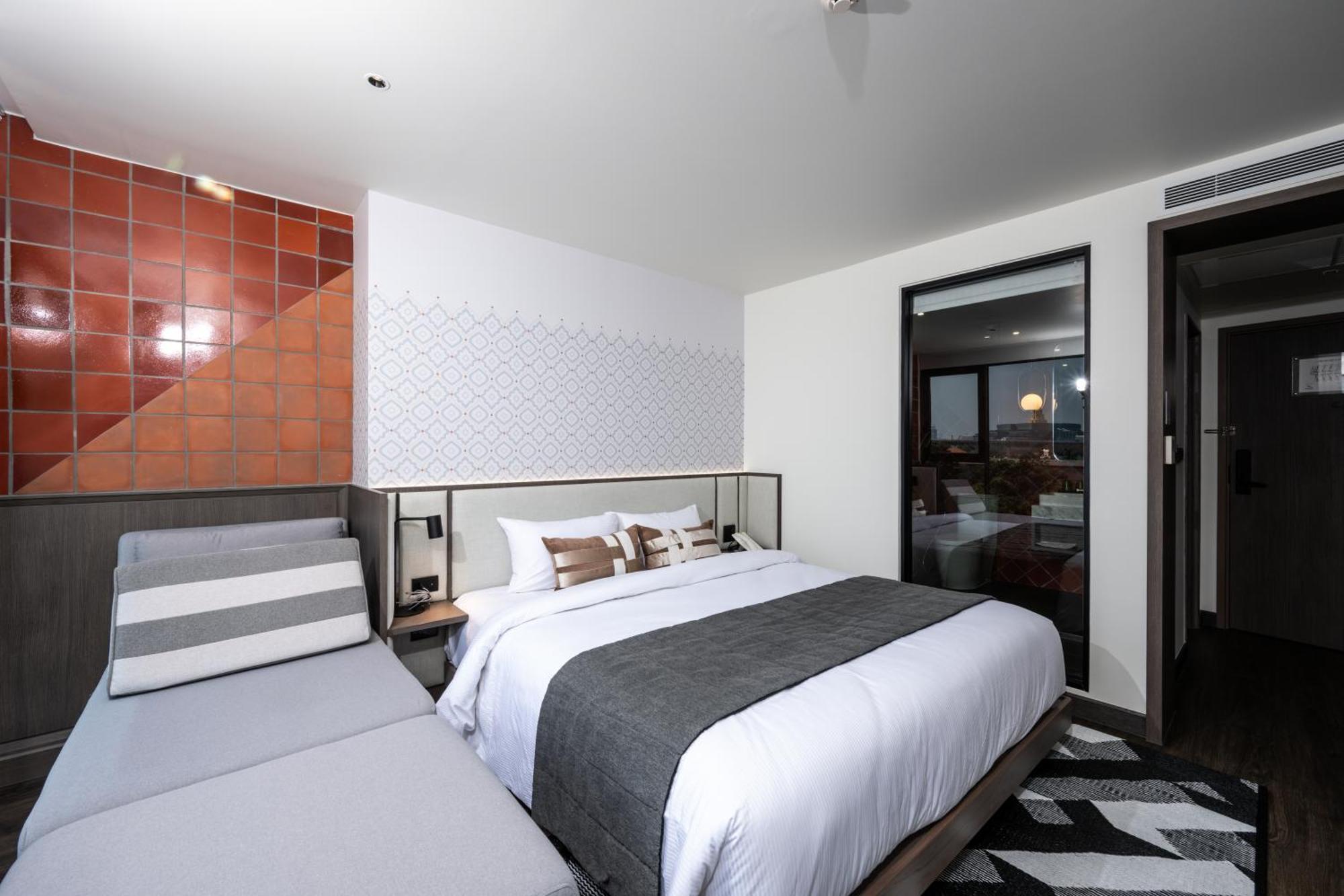 Superior King Room