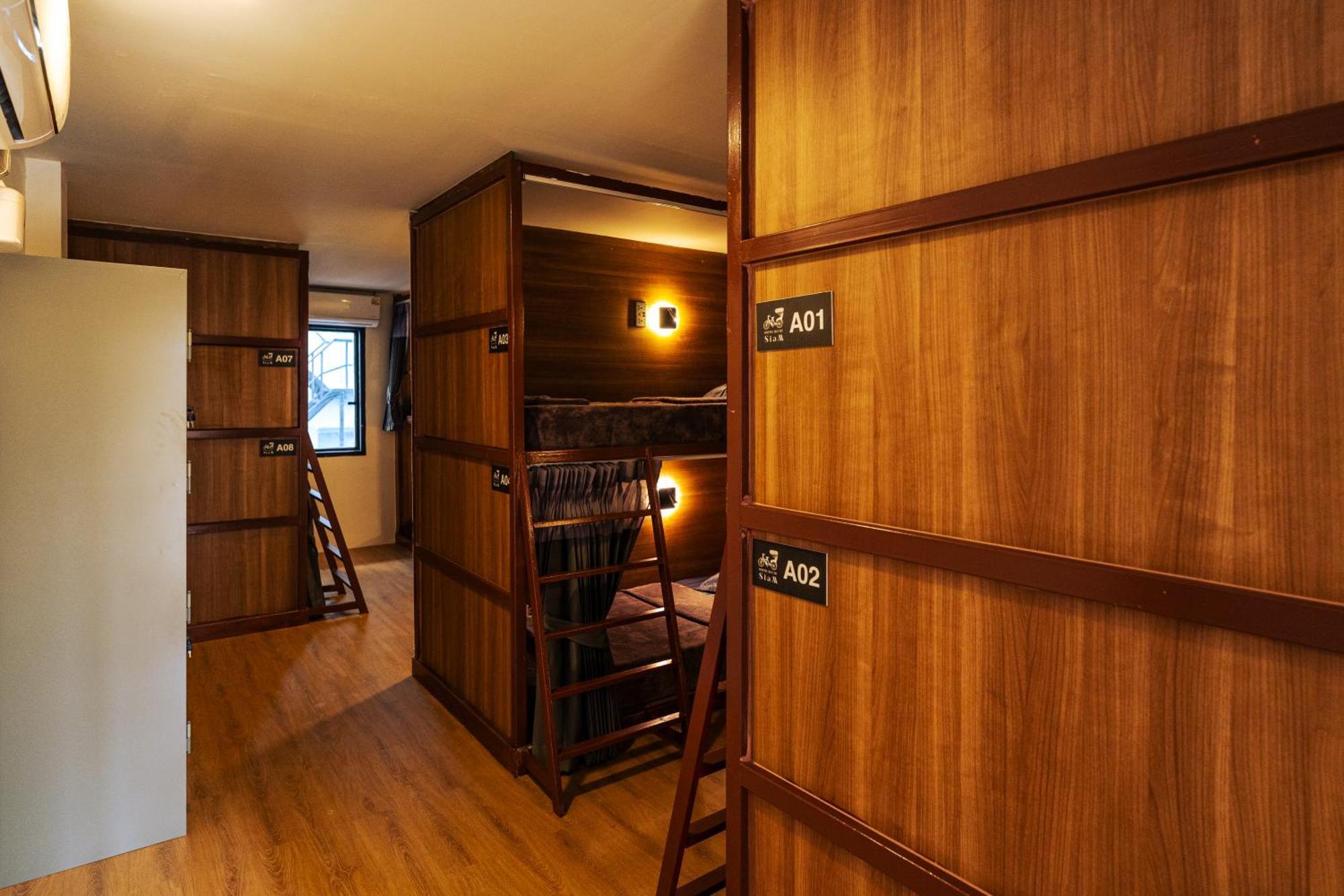 Bed 8-Bed Mixed Dormitory Room