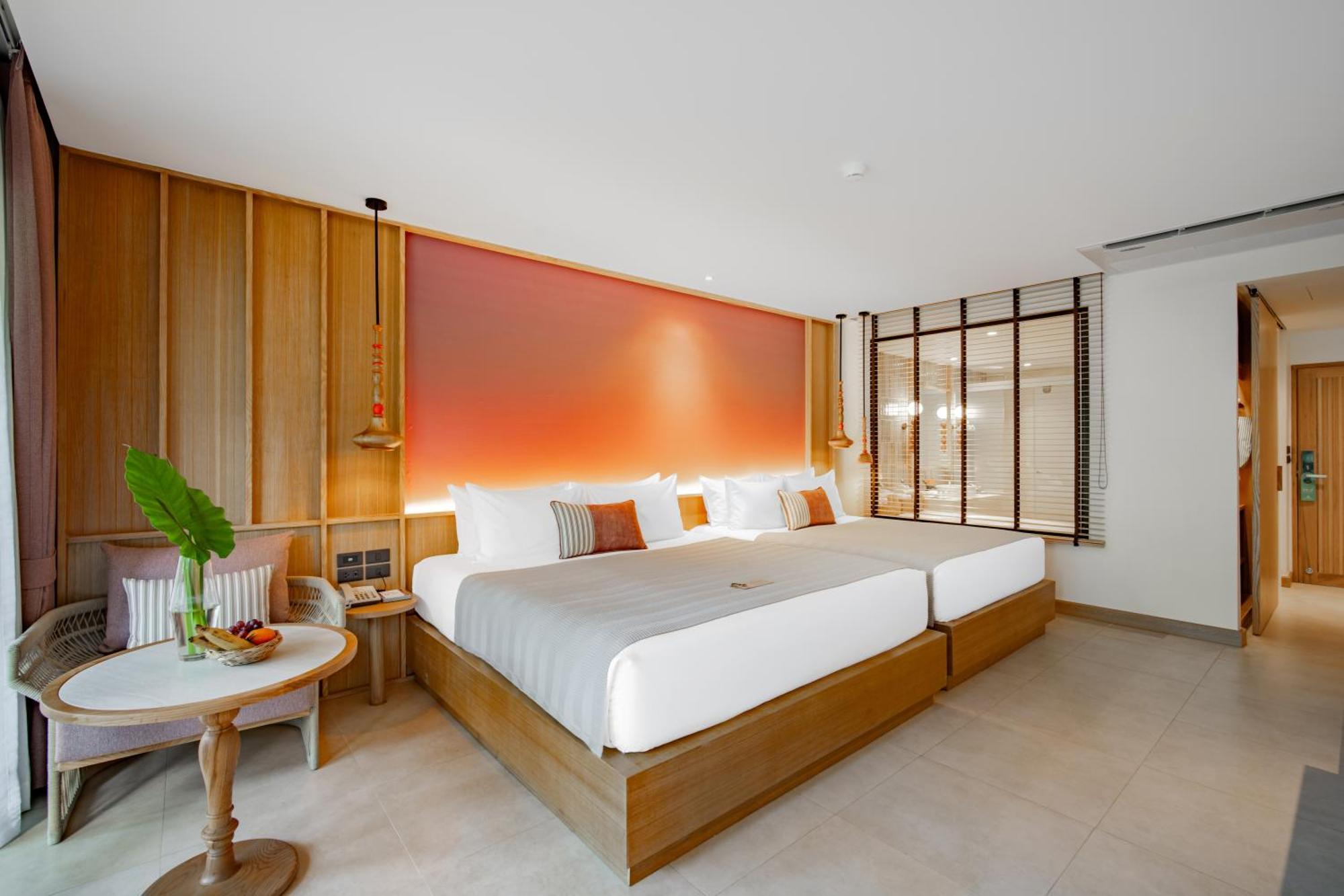 Deluxe Family Room