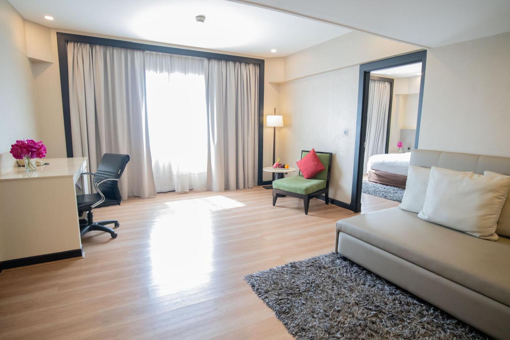 King Suite River View,1765844828:JPEG