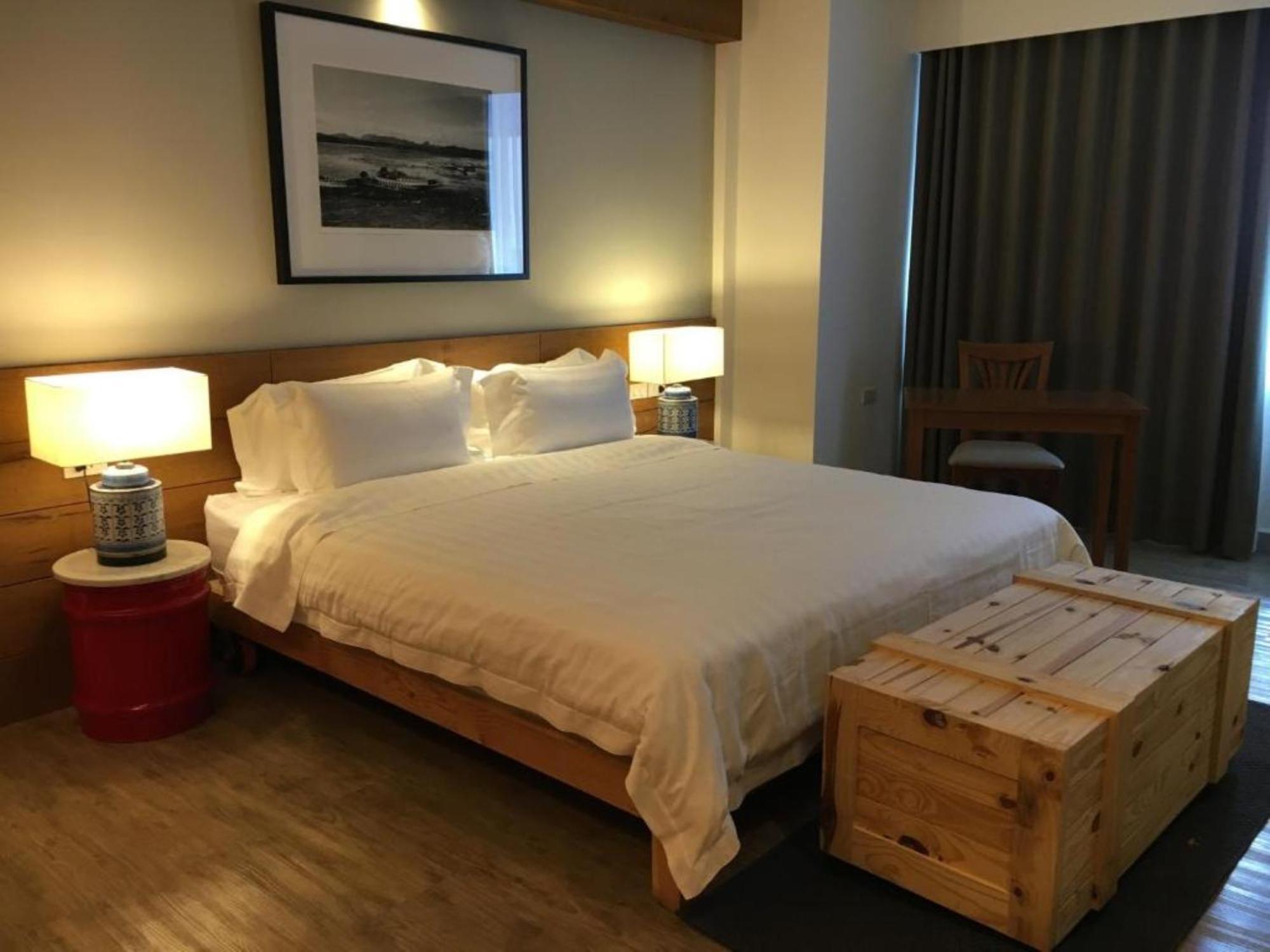 Vintage Deluxe Double or Twin Room