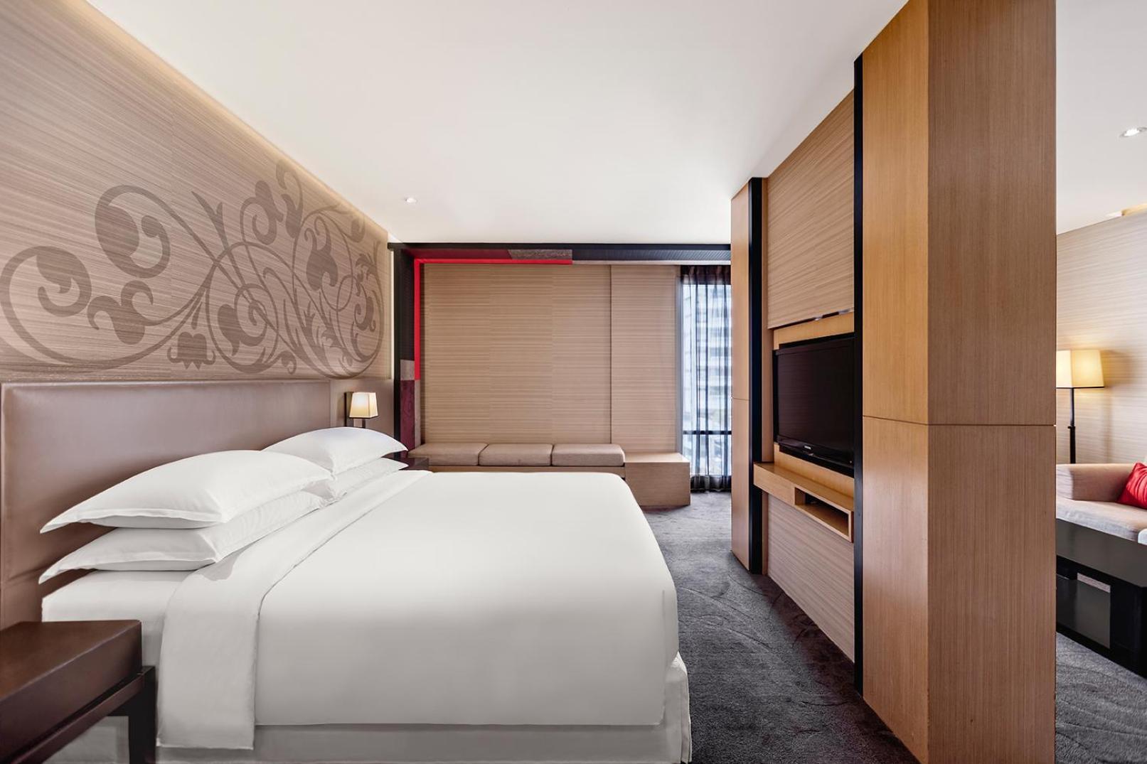 Studio King Suite