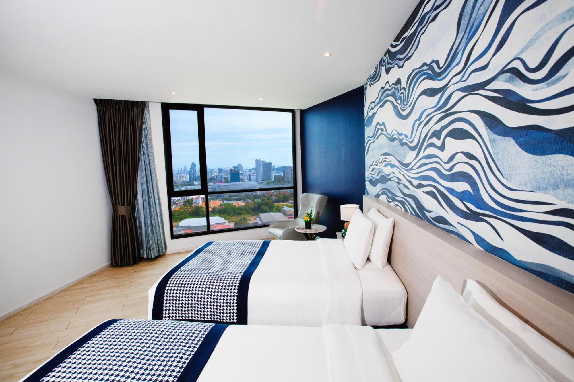 Deluxe Double or Twin Room City View