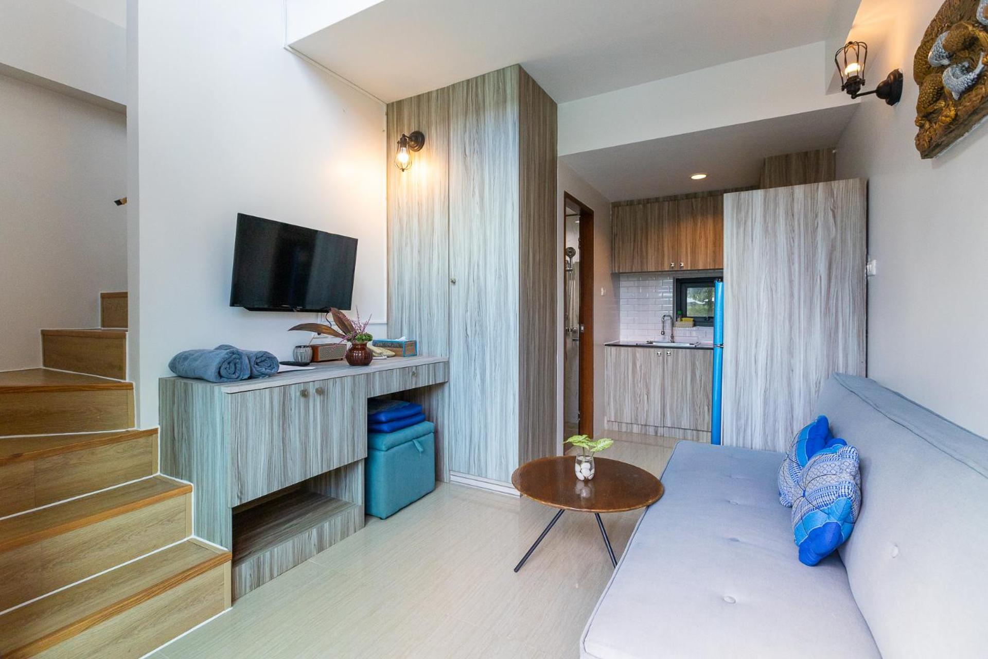 King Suite Pool View
