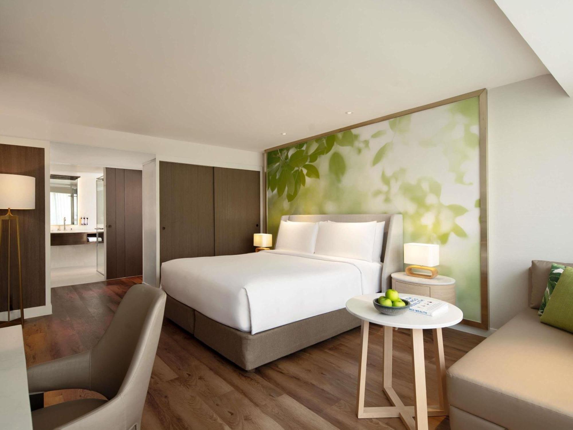 Deluxe King Room