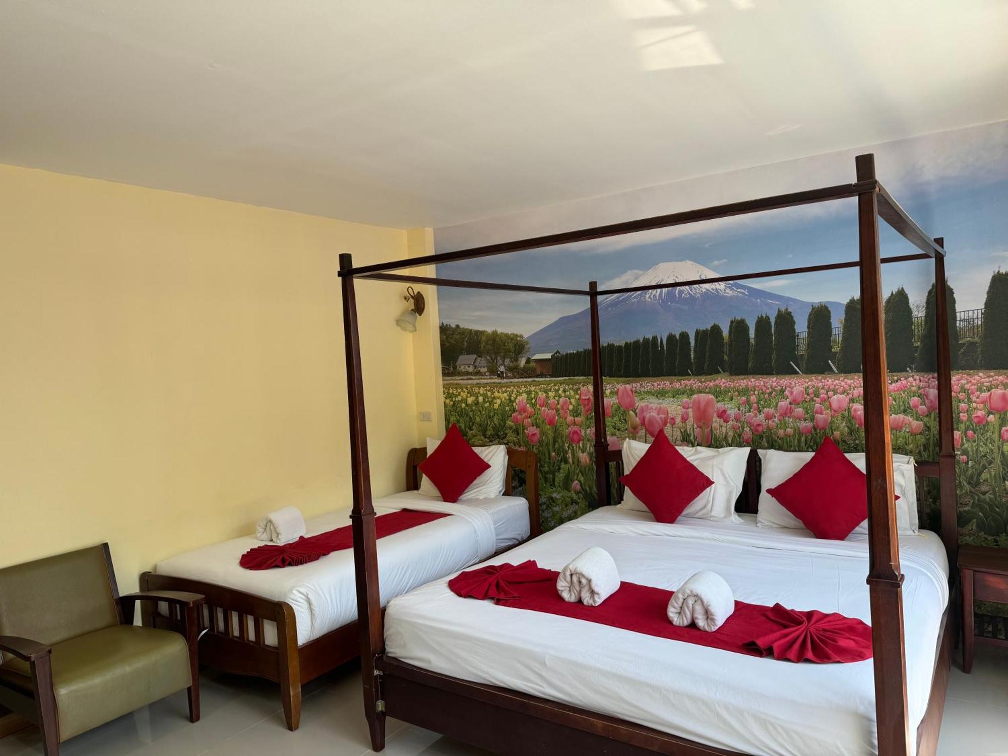 Comfort Triple Room
