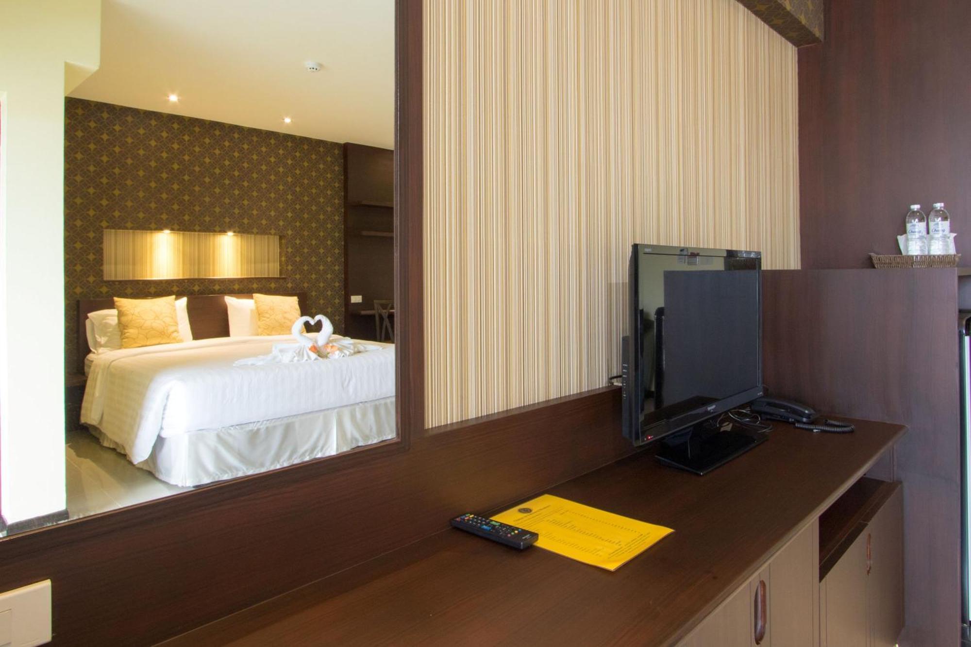 Deluxe Double or Twin Room