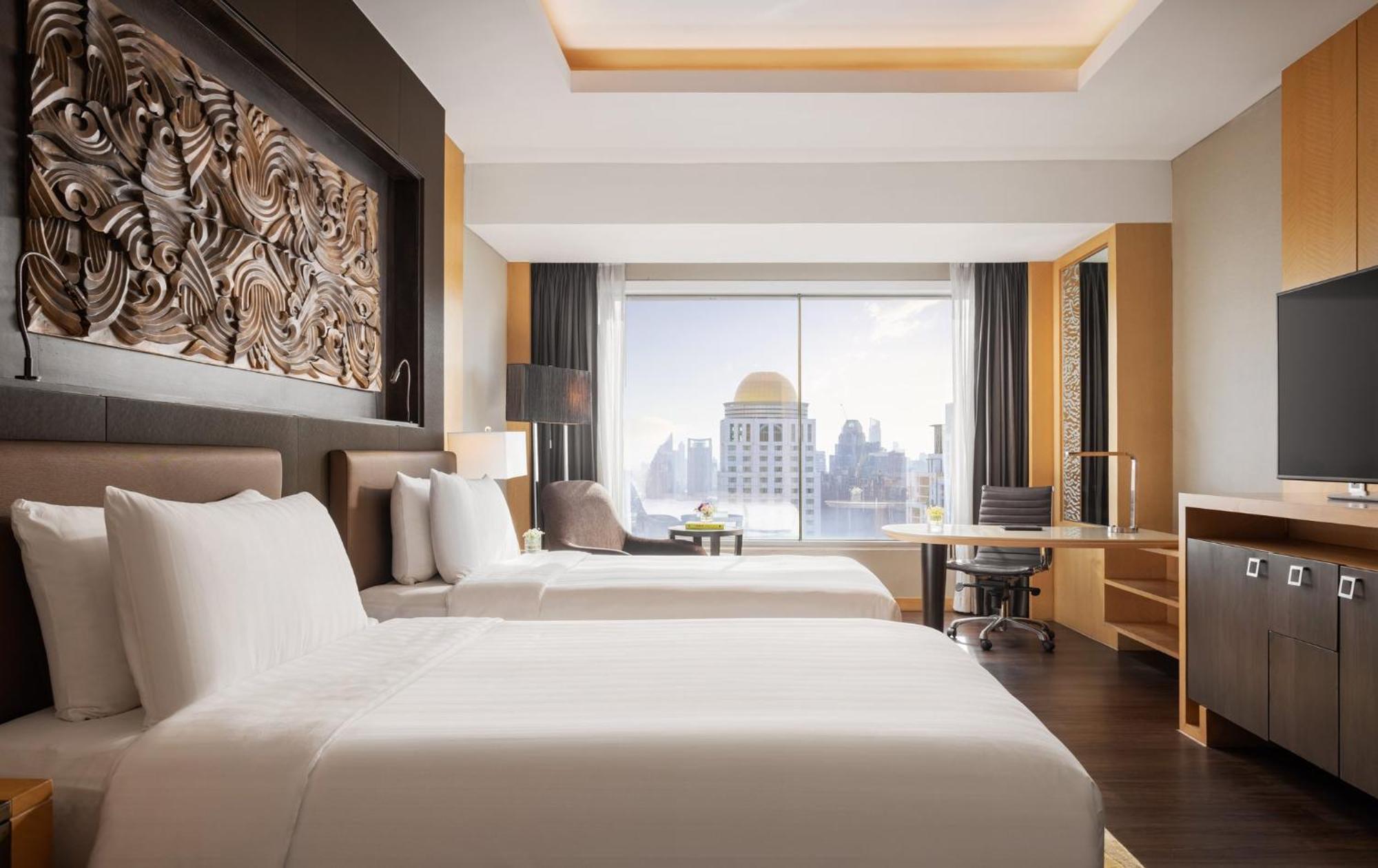 Grand Deluxe Skyline View Twin