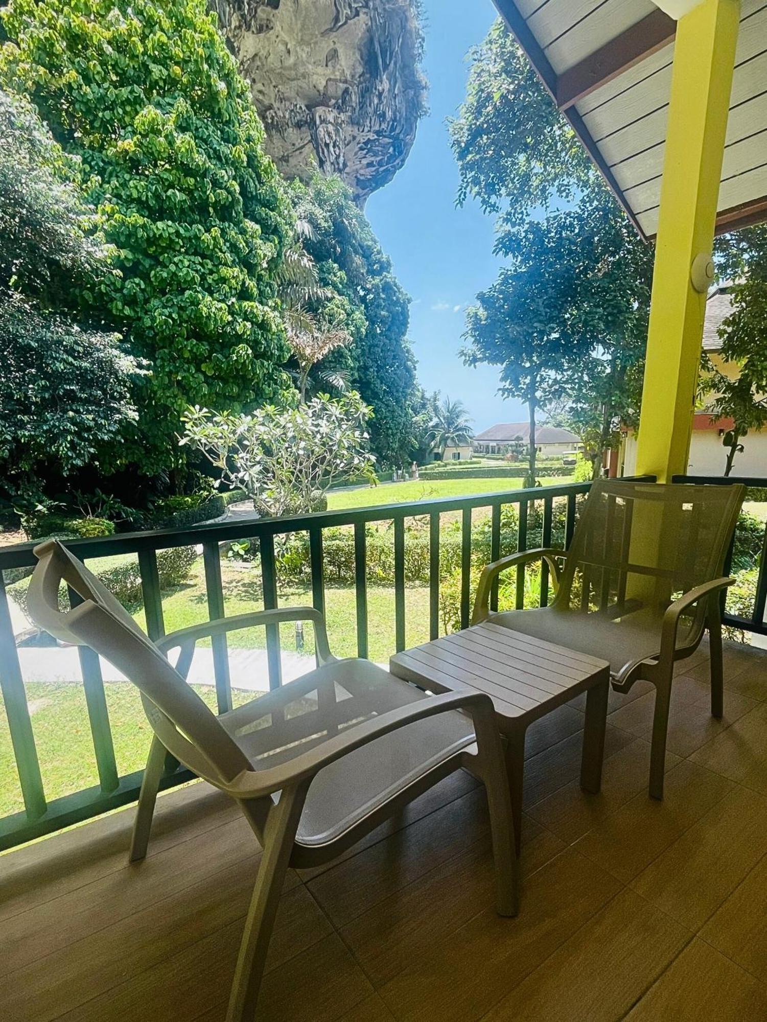 Deluxe semi-detached Cottage
