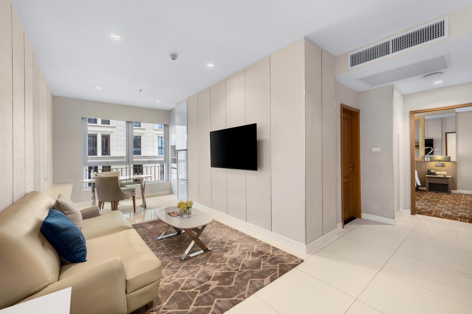 Junior Balcony Suite