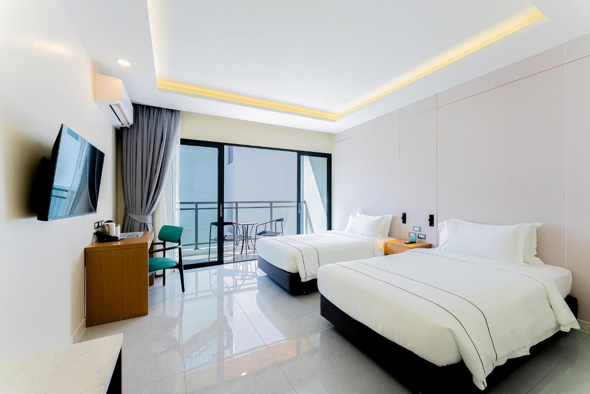 Deluxe Double or Twin Room Garden View