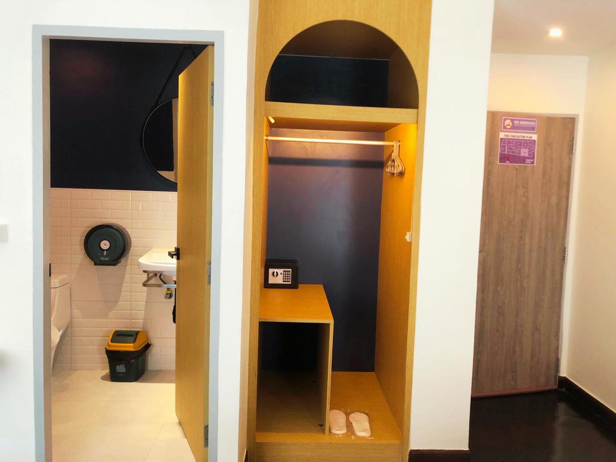 Superior King Room