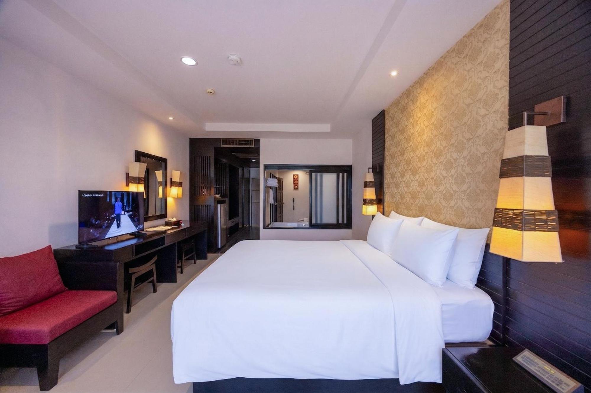 Deluxe Double or Twin Room