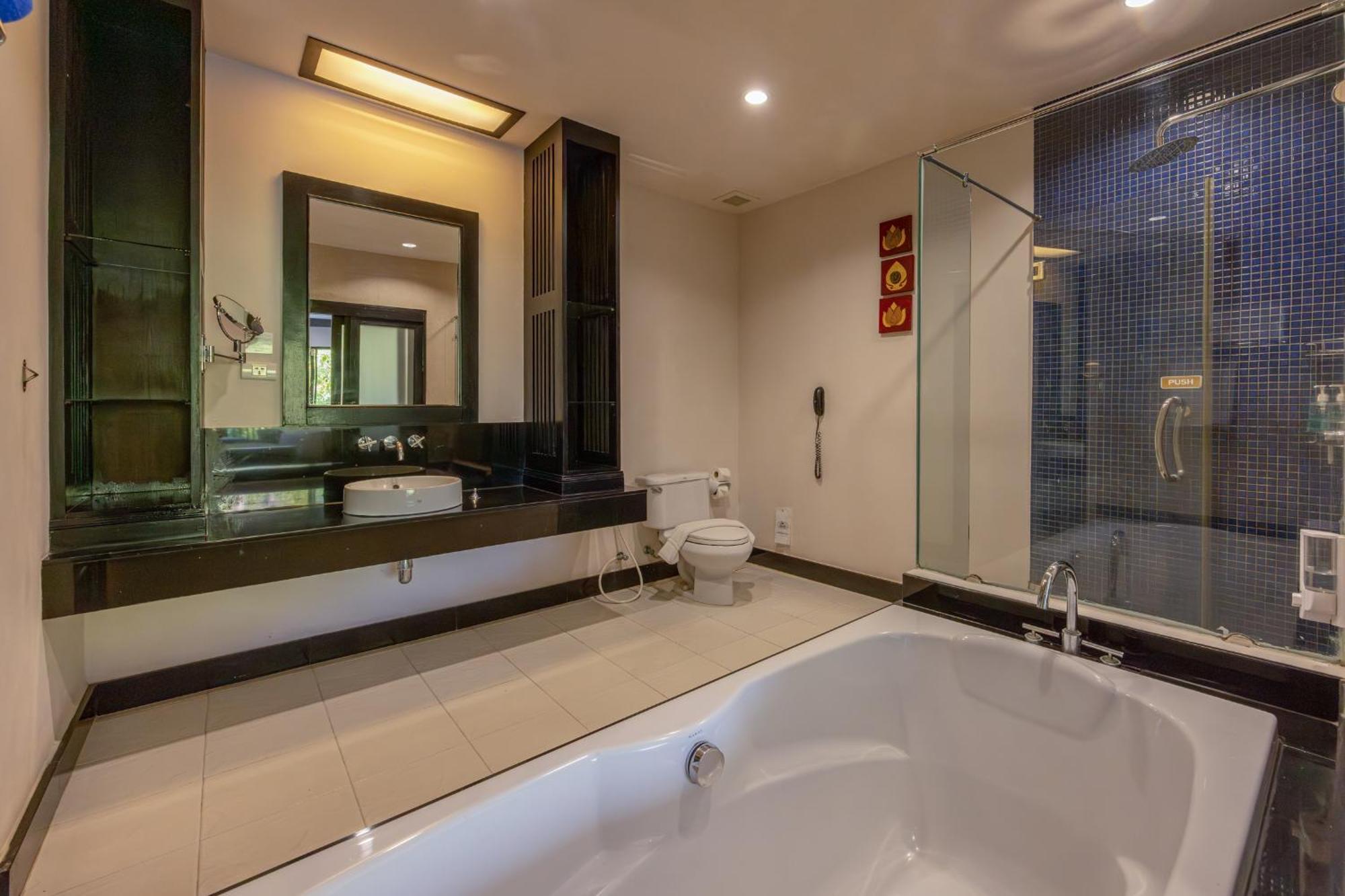 Grand Deluxe Pool view
