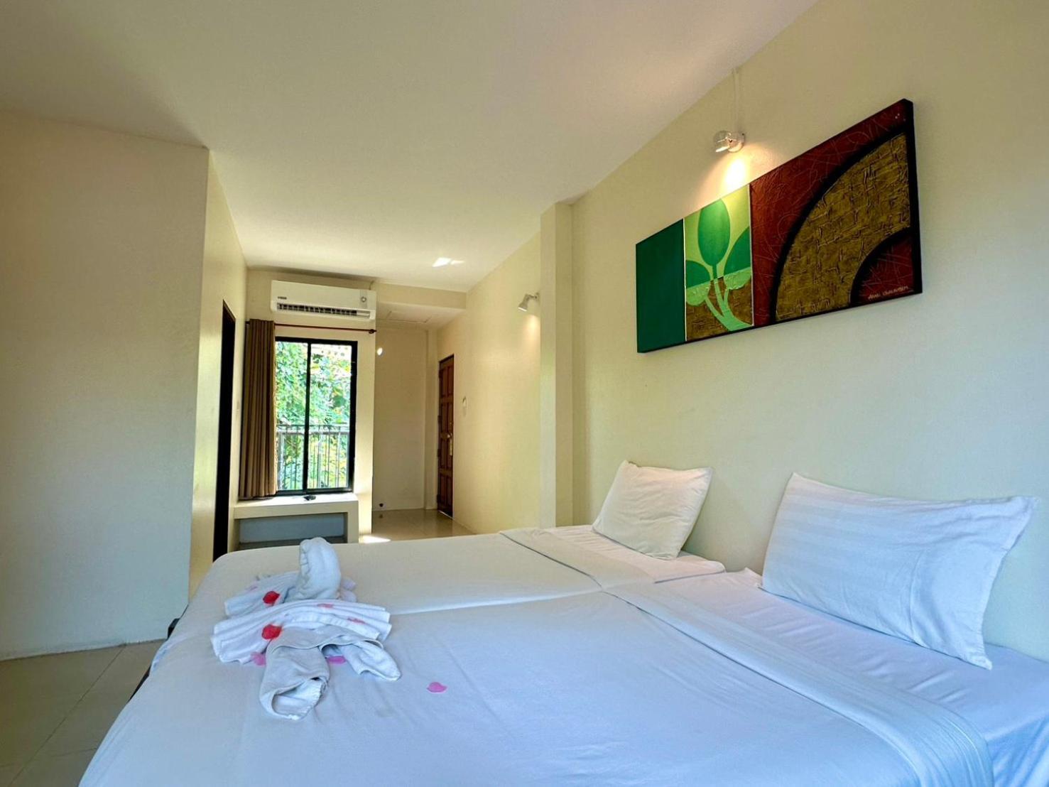 Deluxe Double or Twin Room with Garden View