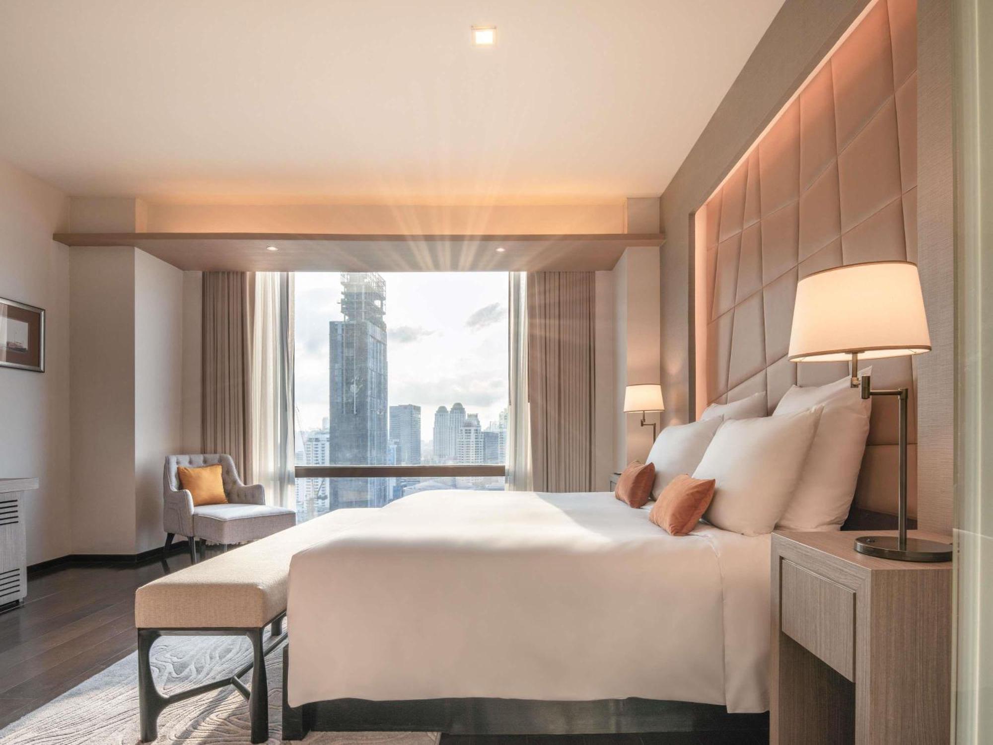 Deluxe King Room