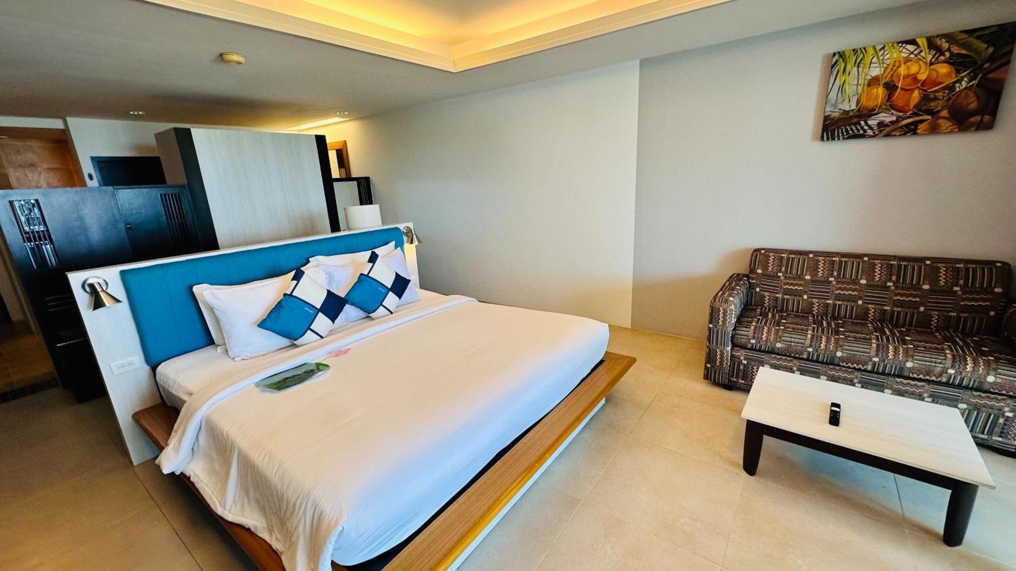 Deluxe Jacuzzi Sea View
