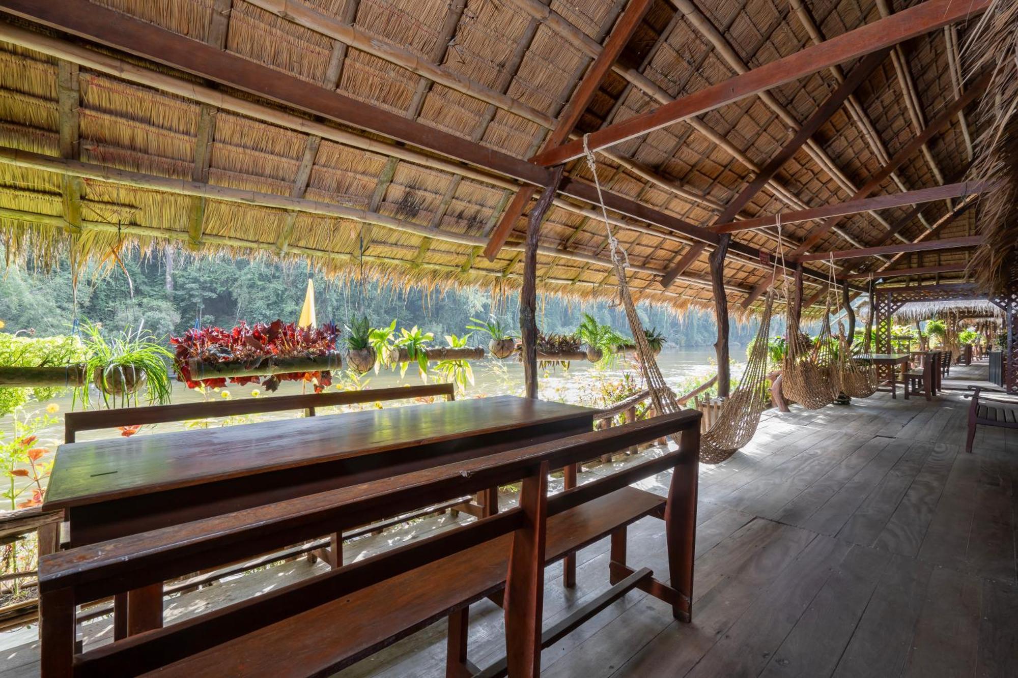 Raft room & & Lunch include join boat check check out