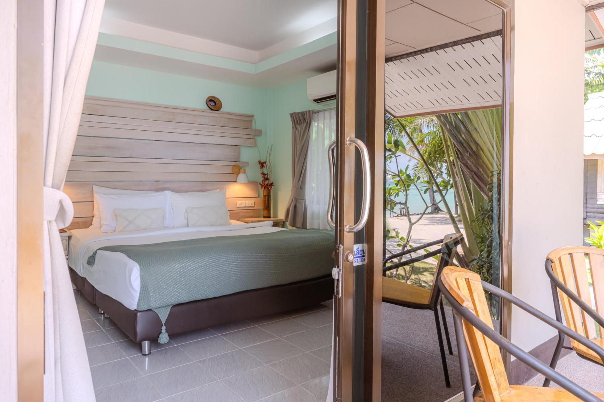 Beach Bungalow Deluxe
