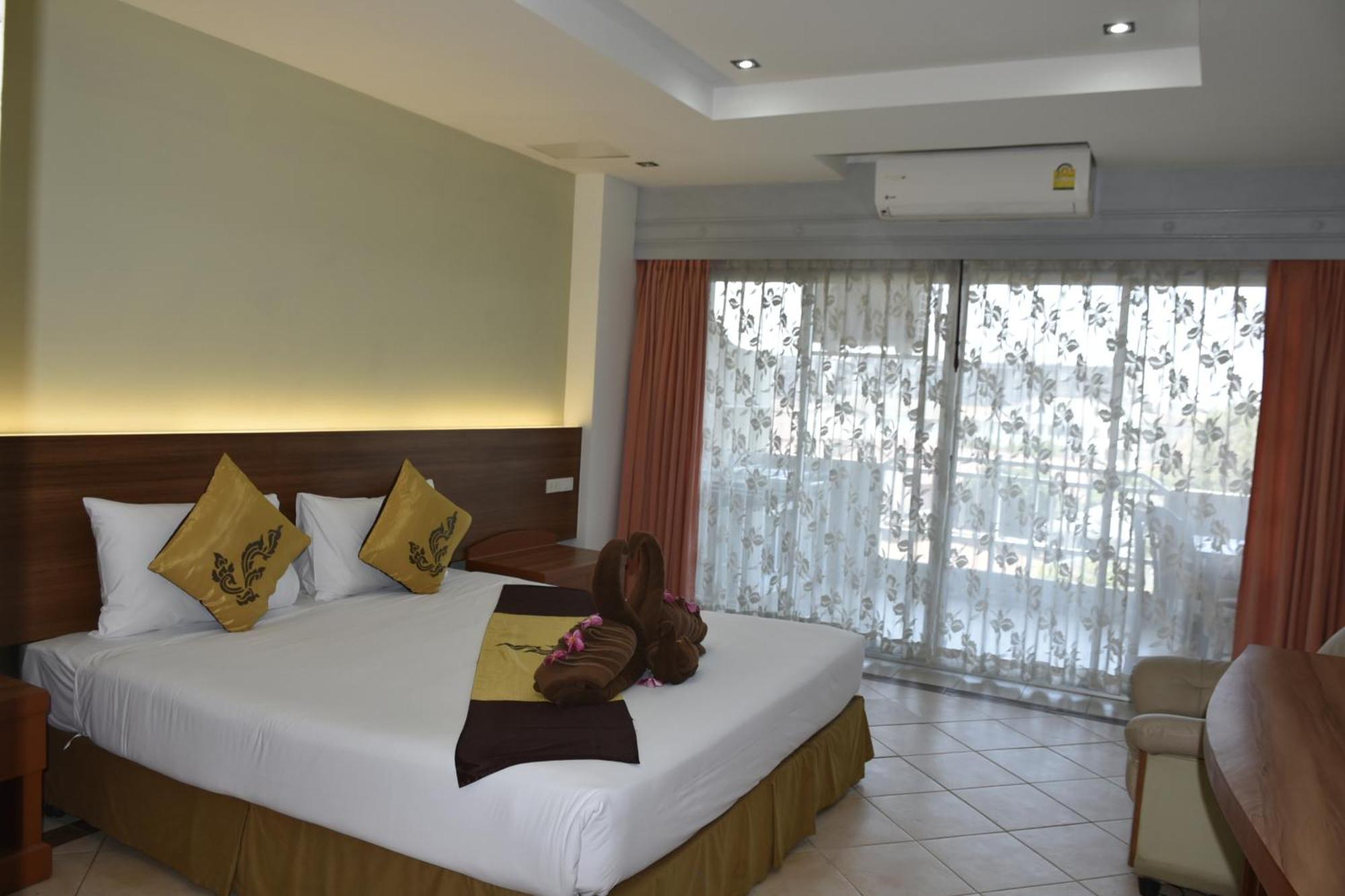 Deluxe Double or Twin Room