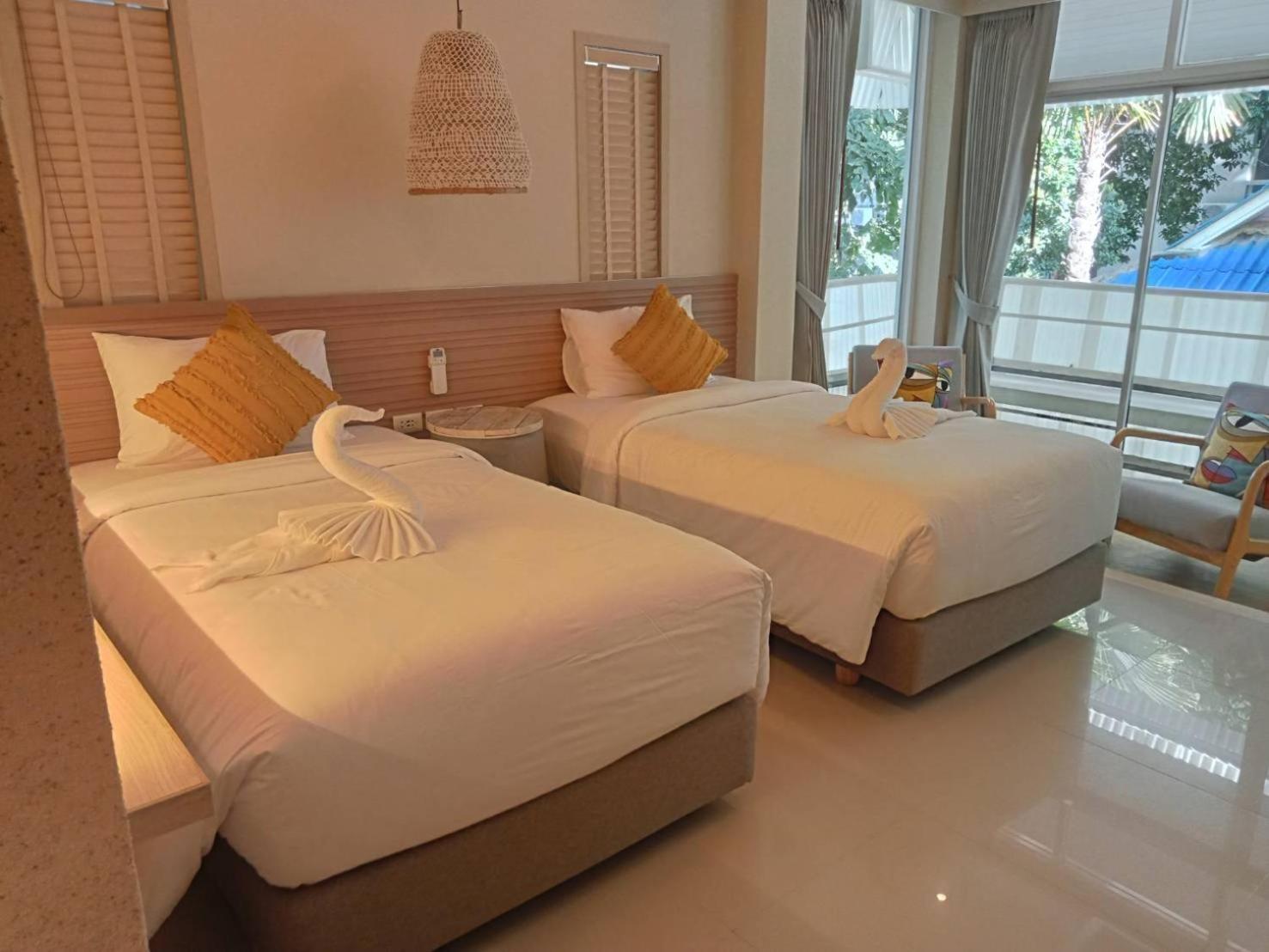 Deluxe Twin Room