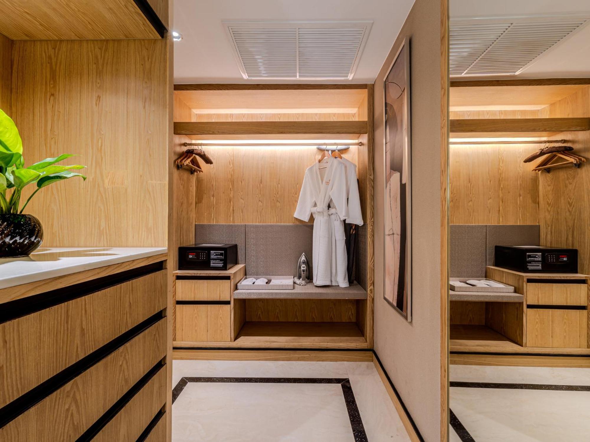 One-Bedroom Suite