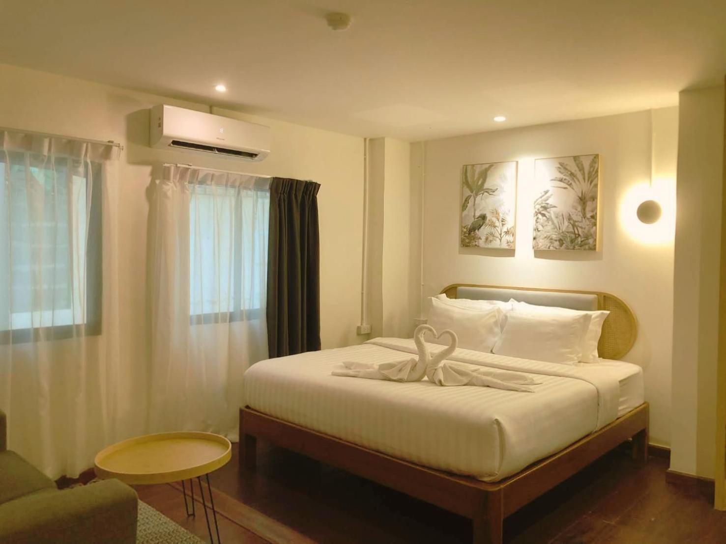 Superior King Room