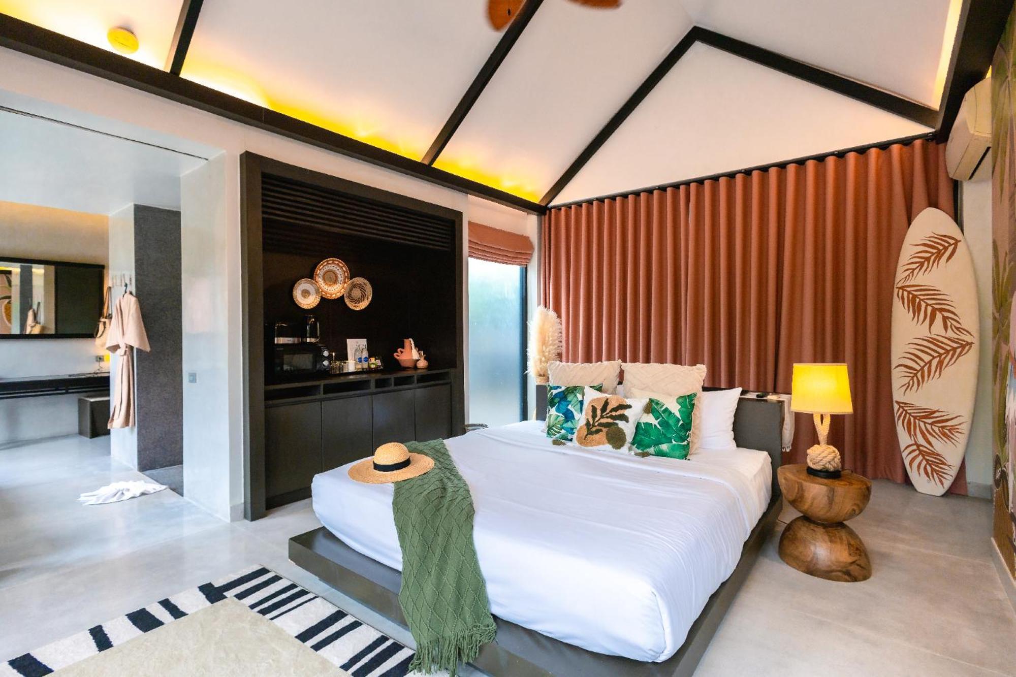 Tropical Pool Villa Spa Unlimited Spa