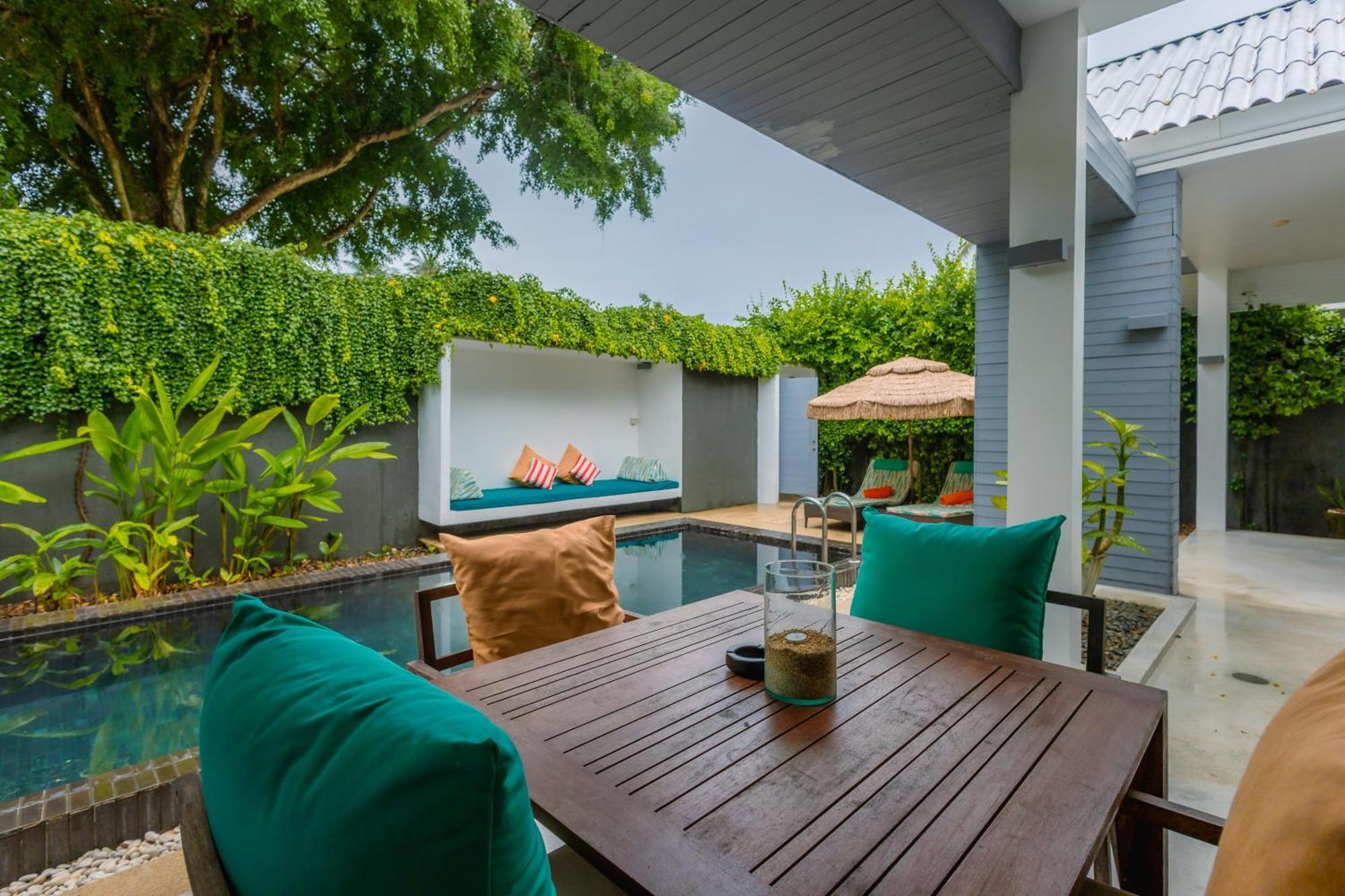 Family Pool Villa