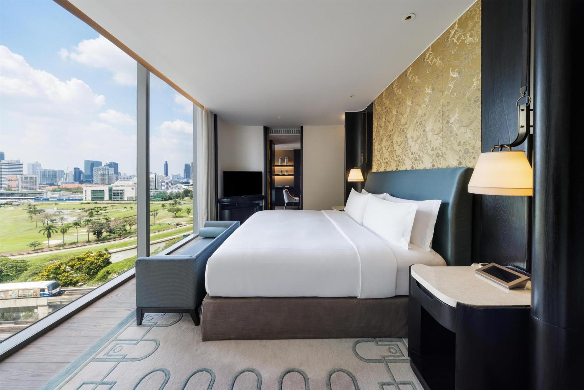 One-Bedroom King Suite
