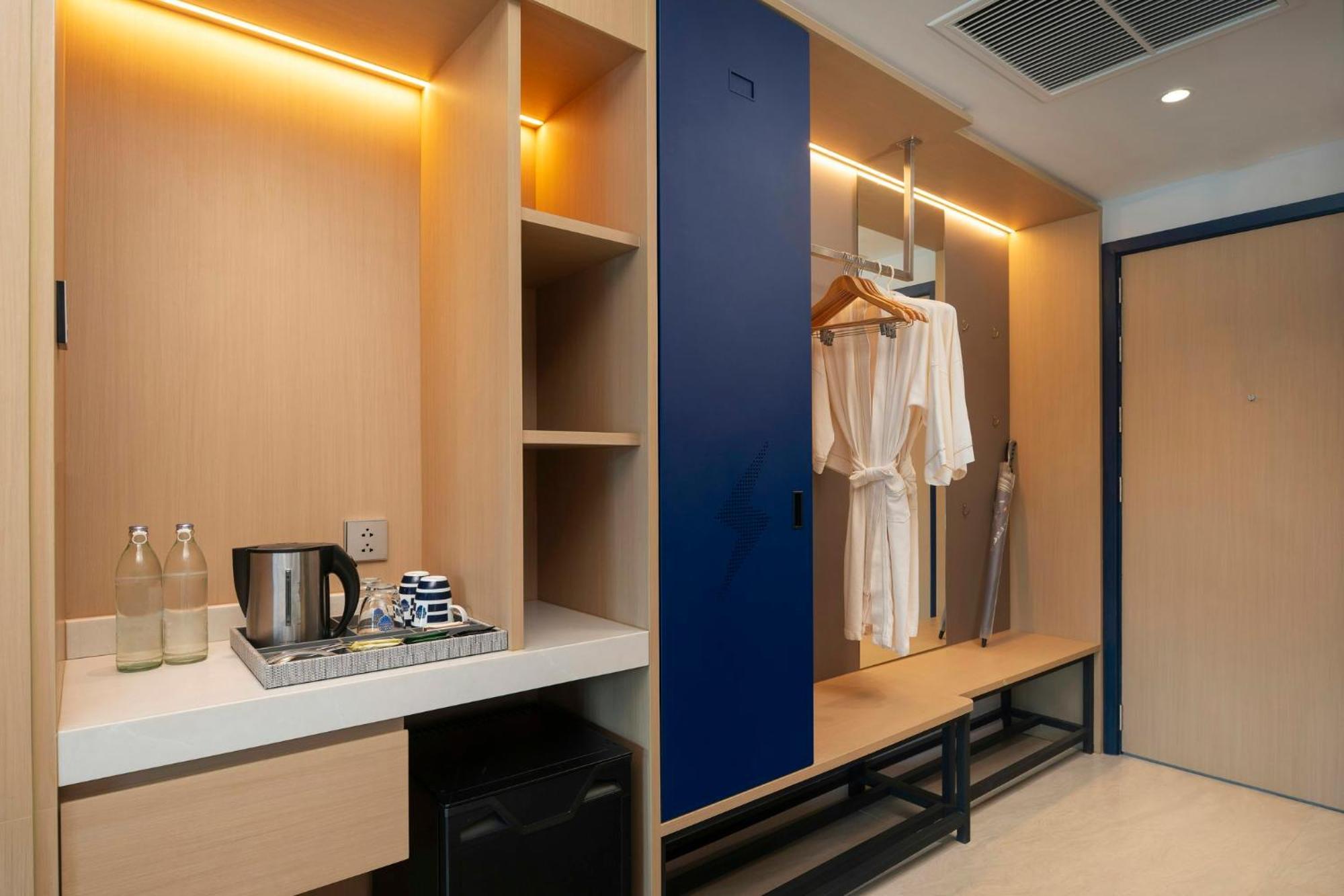 Deluxe Zweibettzimmer mit Poolblick – Obergeschoss