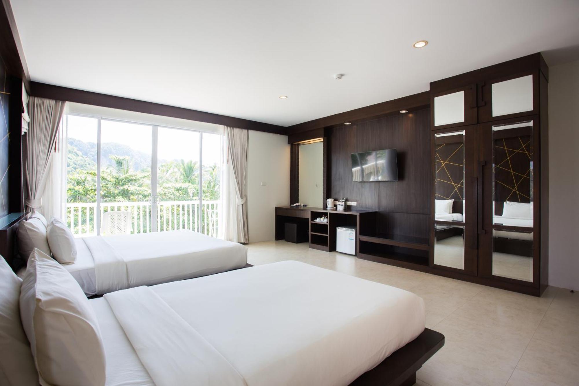 Deluxe Triple Room