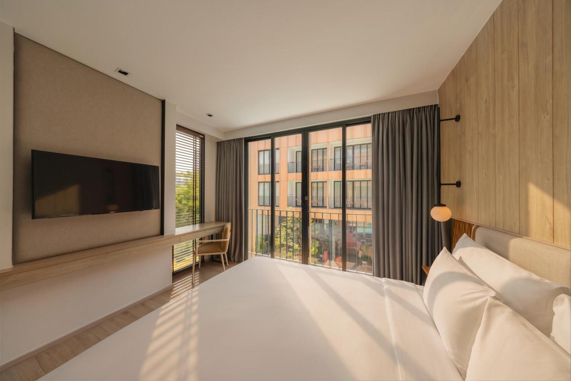 Superior King Room
