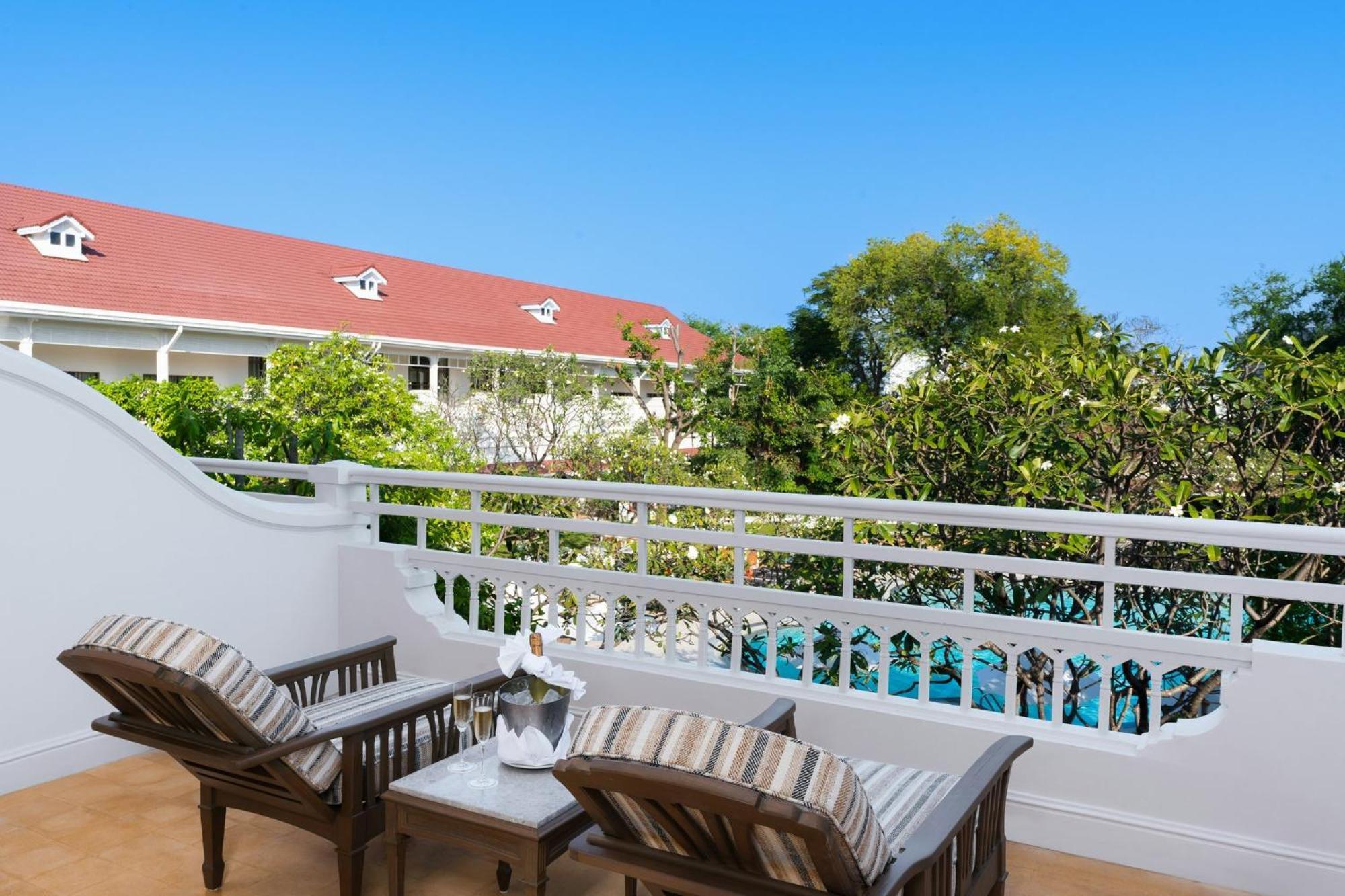 Duplex Suite 1 Bedroom Pool View King