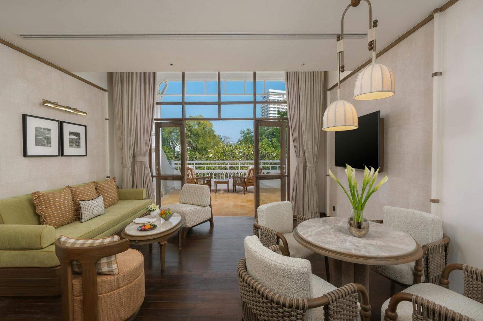 Duplex Suite 1 Bedroom Pool View King