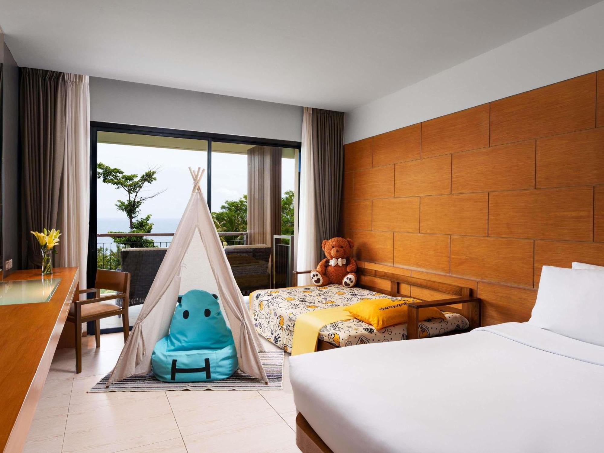 Deluxe King Room Balcony Sea View