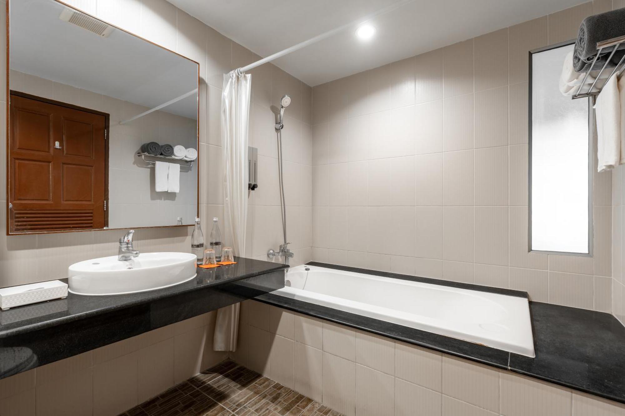 Deluxe Double or Twin Room Balcony