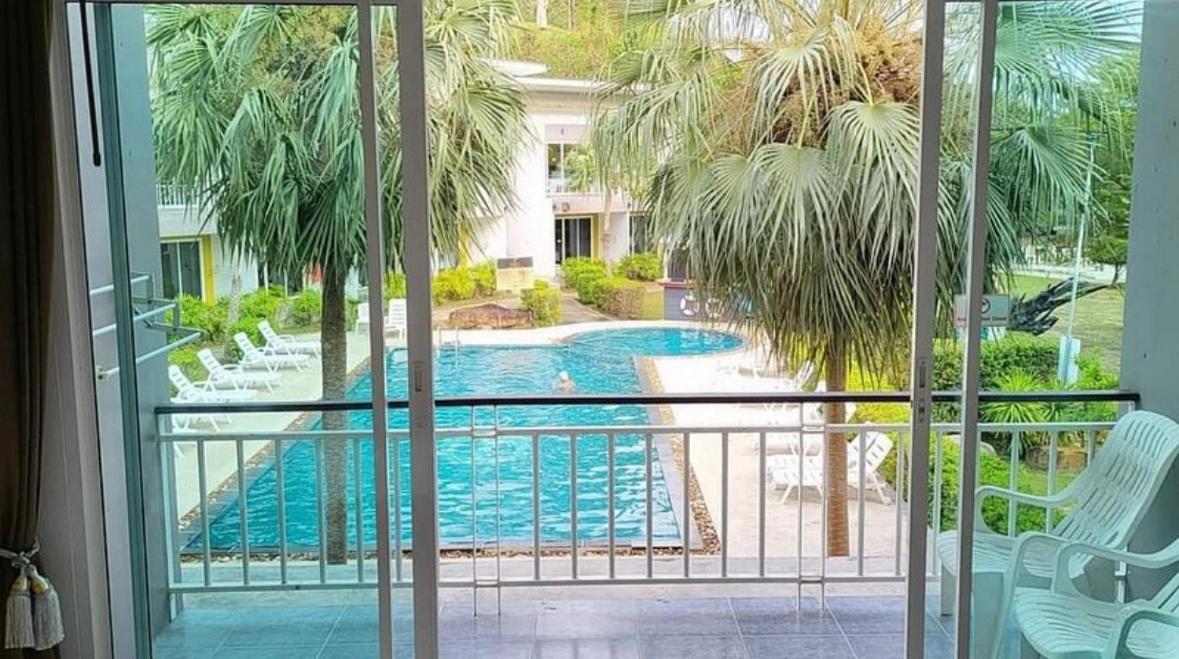 Twin Room Pool View