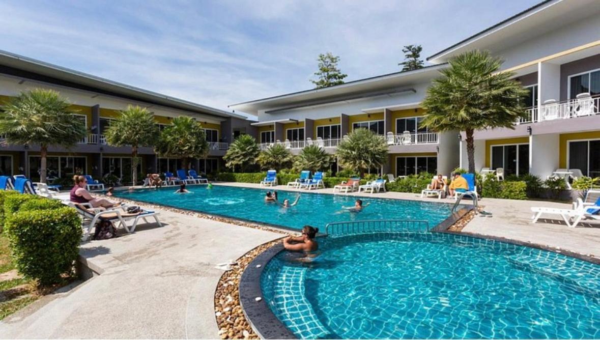 Twin Room Pool View