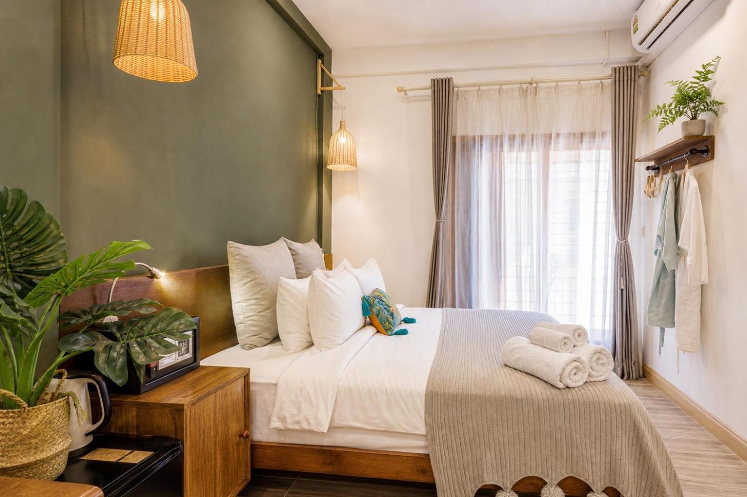 King Room Garden View