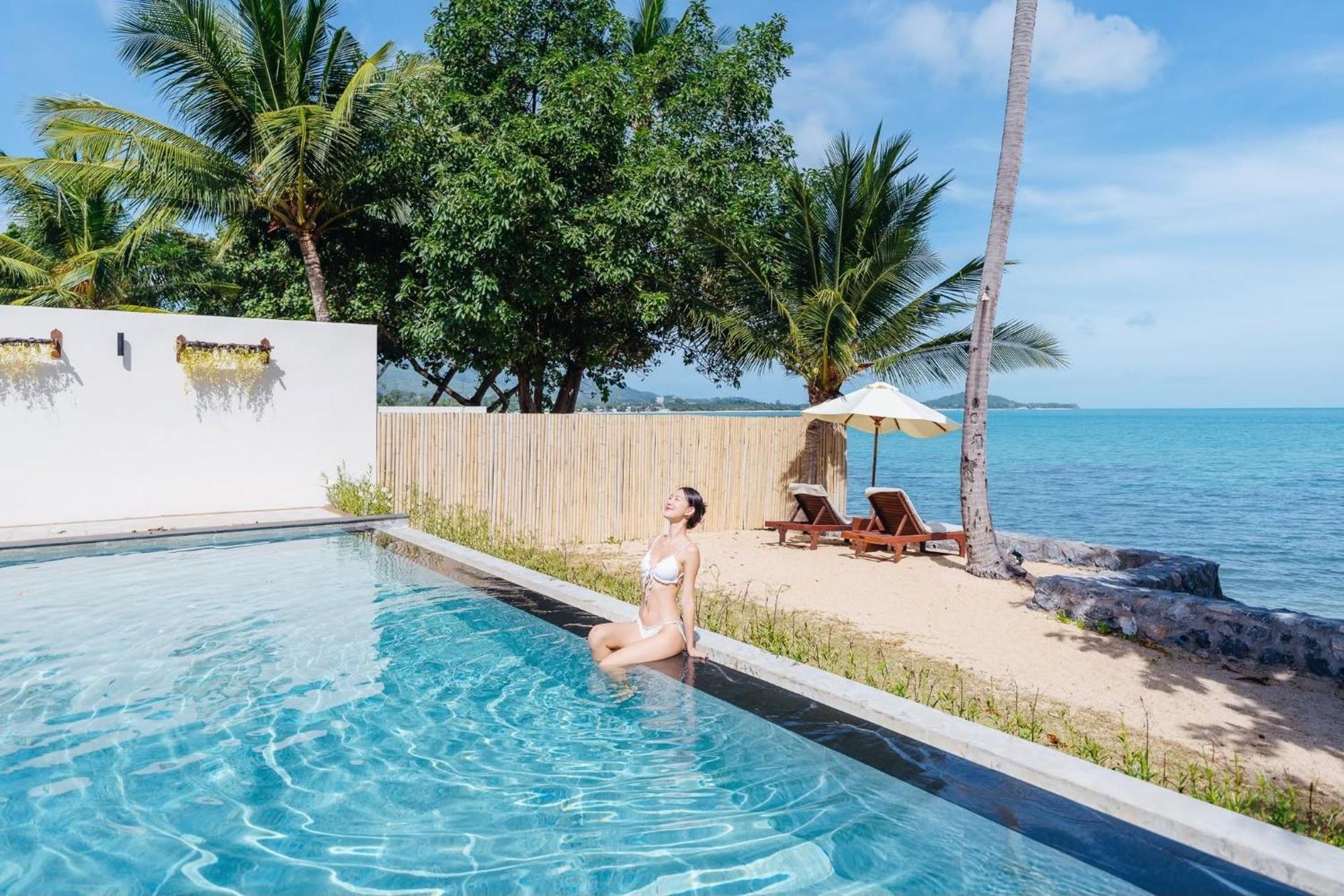 2 Bedrooms Beachfront Pool Villa