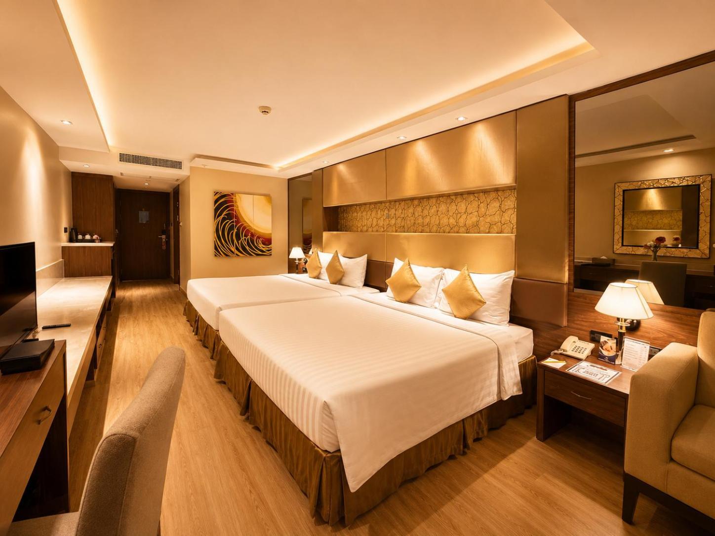 Deluxe Family Room