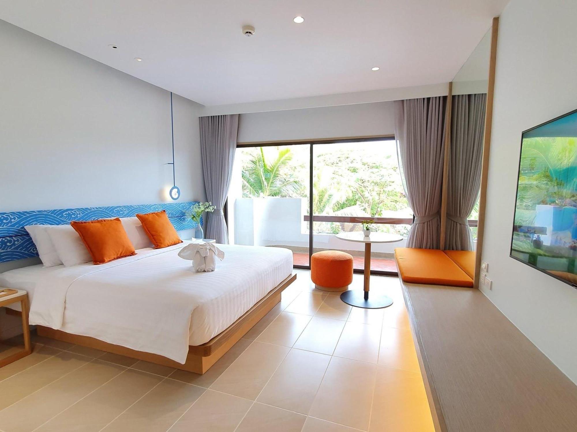 Premier King Room Garden View
