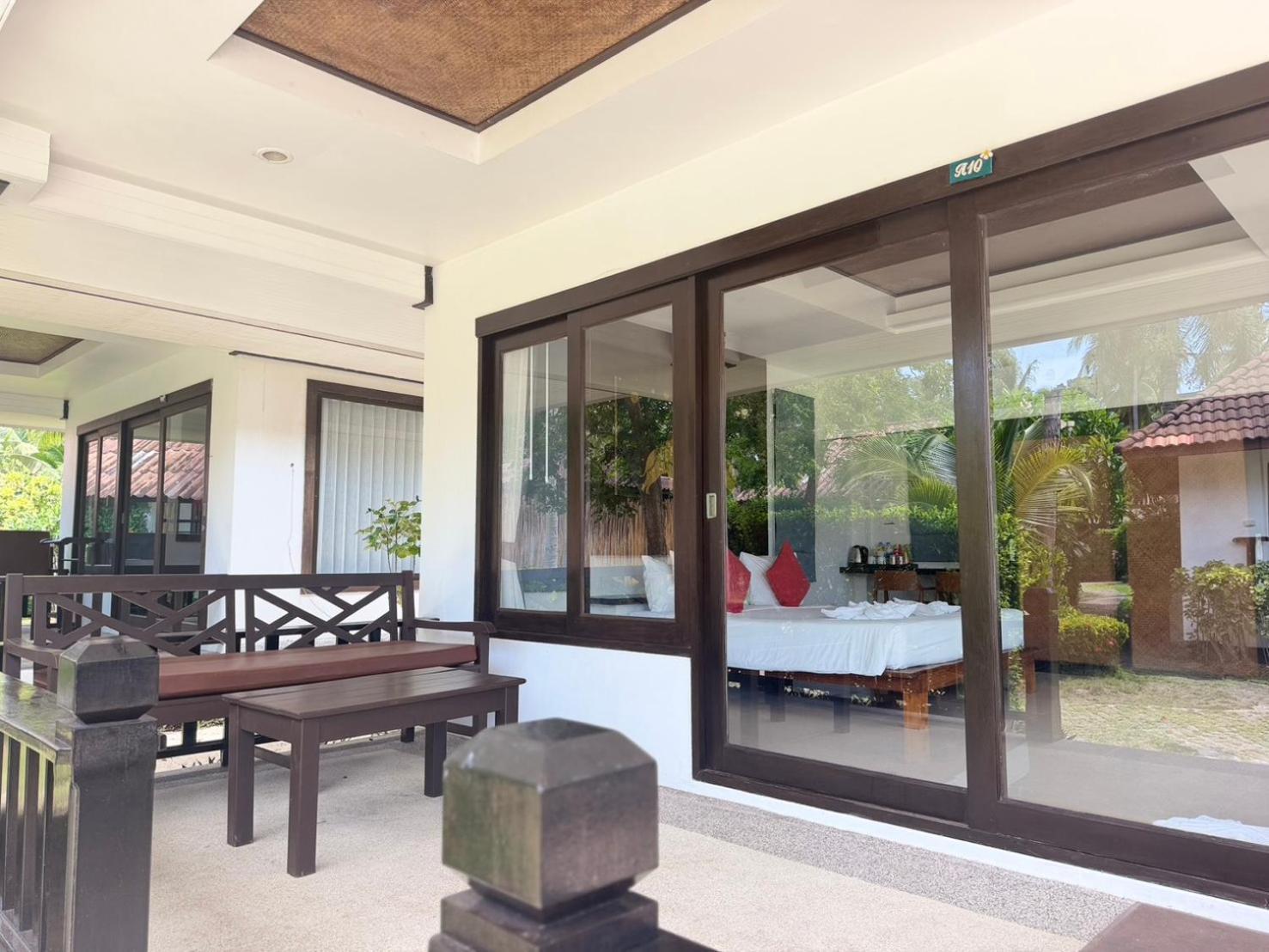 Bungalow Garden View Sea Breeze